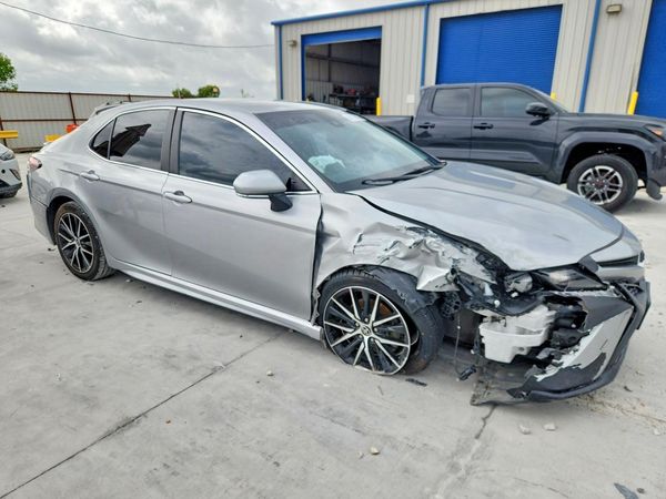 2023 TOYOTA CAMRY SE — Passenger 3/4