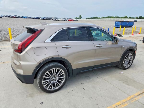 2024 CADILLAC XT4 Premium Luxury