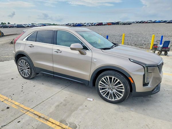 2024 CADILLAC XT4 Premium Luxury