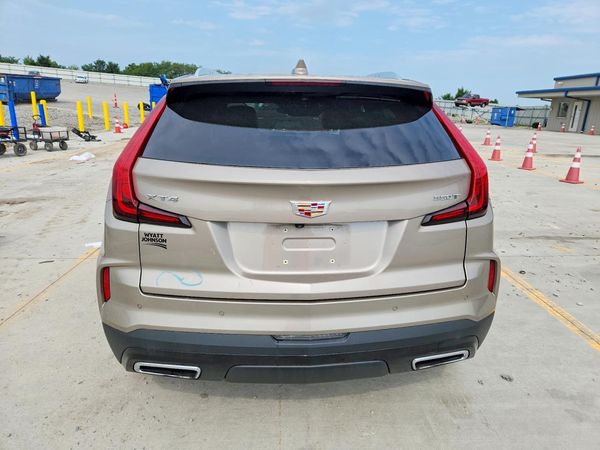 2024 CADILLAC XT4 Premium Luxury