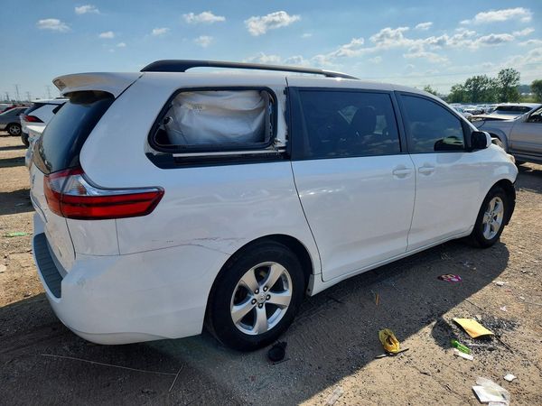 2015 TOYOTA SIENNA