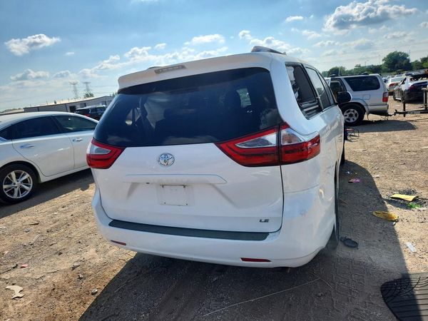 2015 TOYOTA SIENNA