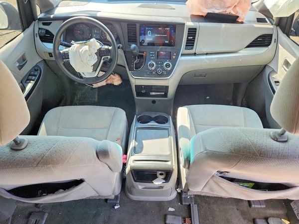 2015 TOYOTA SIENNA