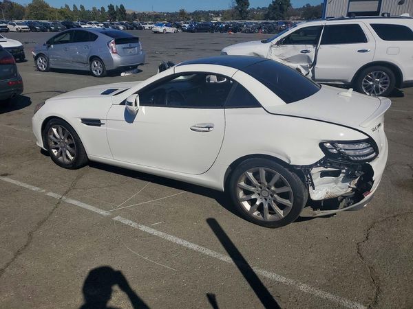 2017 MERCEDES-BENZ SLC SLC300