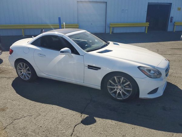 2017 MERCEDES-BENZ SLC SLC300