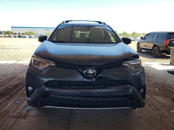 2017 TOYOTA RAV4 SE