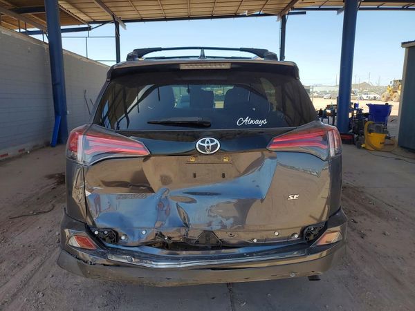 2017 TOYOTA RAV4 SE