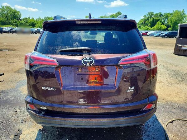 2018 TOYOTA RAV4 LE — DIRR