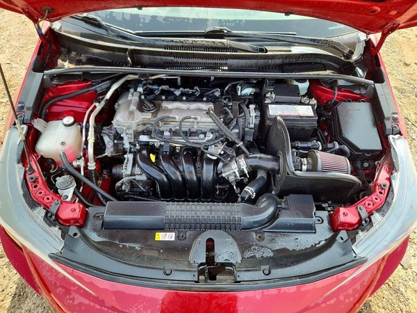 2022 TOYOTA COROLLA LE — Engine bay