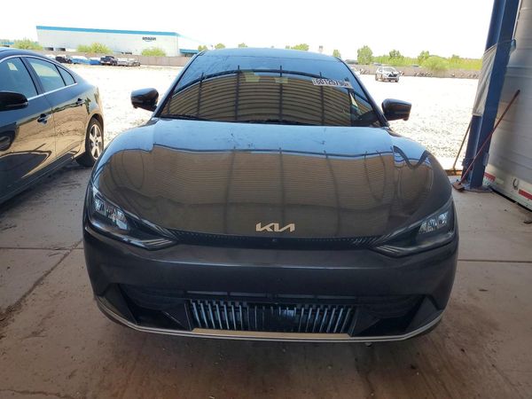 2023 KIA EV6
