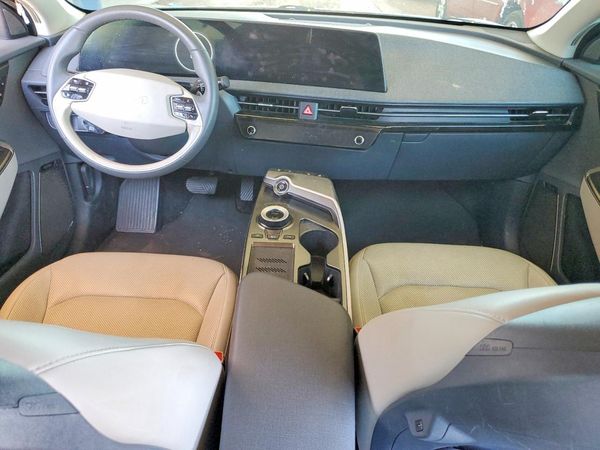 2023 KIA EV6