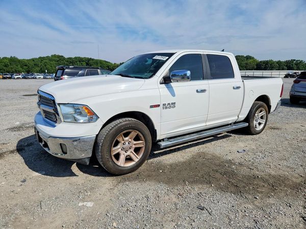 2018 RAM 1500 SLT