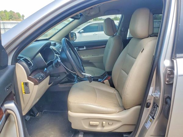 2014 KIA SORENTO