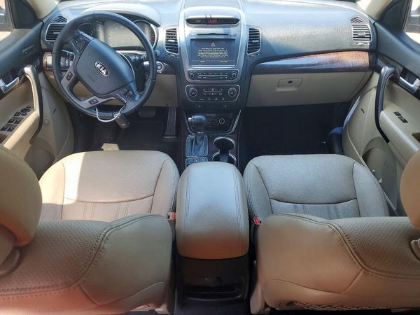 2014 KIA SORENTO