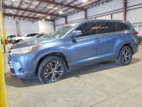 2019 TOYOTA HIGHLANDER LE/LE Plus
