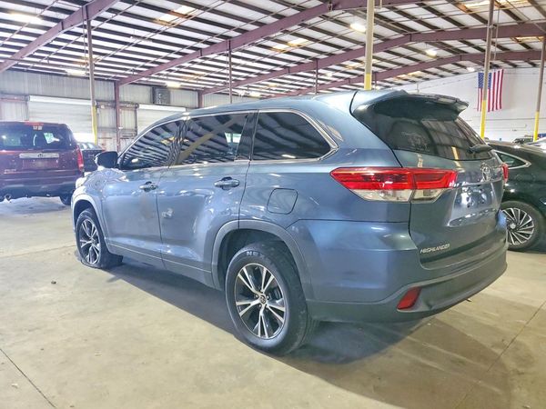 2019 TOYOTA HIGHLANDER LE/LE Plus
