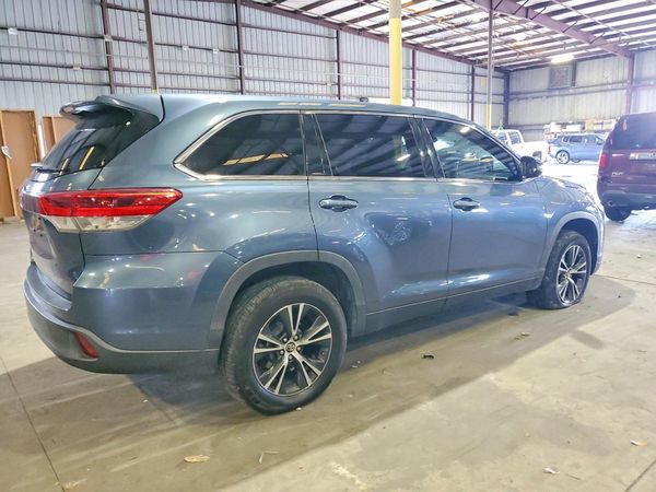 2019 TOYOTA HIGHLANDER LE/LE Plus