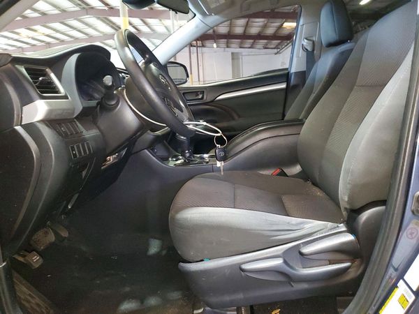2019 TOYOTA HIGHLANDER LE/LE Plus