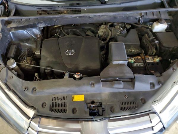2019 TOYOTA HIGHLANDER LE/LE Plus