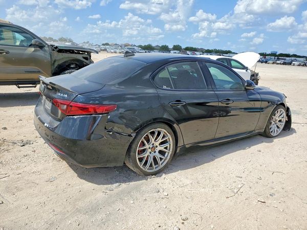 2019 ALFA ROMEO GIULIA TI RWD