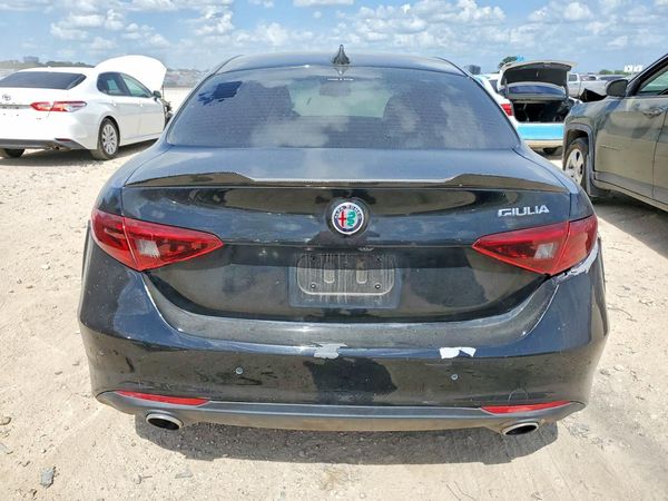 2019 ALFA ROMEO GIULIA TI RWD