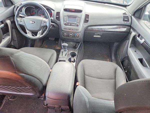 2015 KIA SORENTO GL