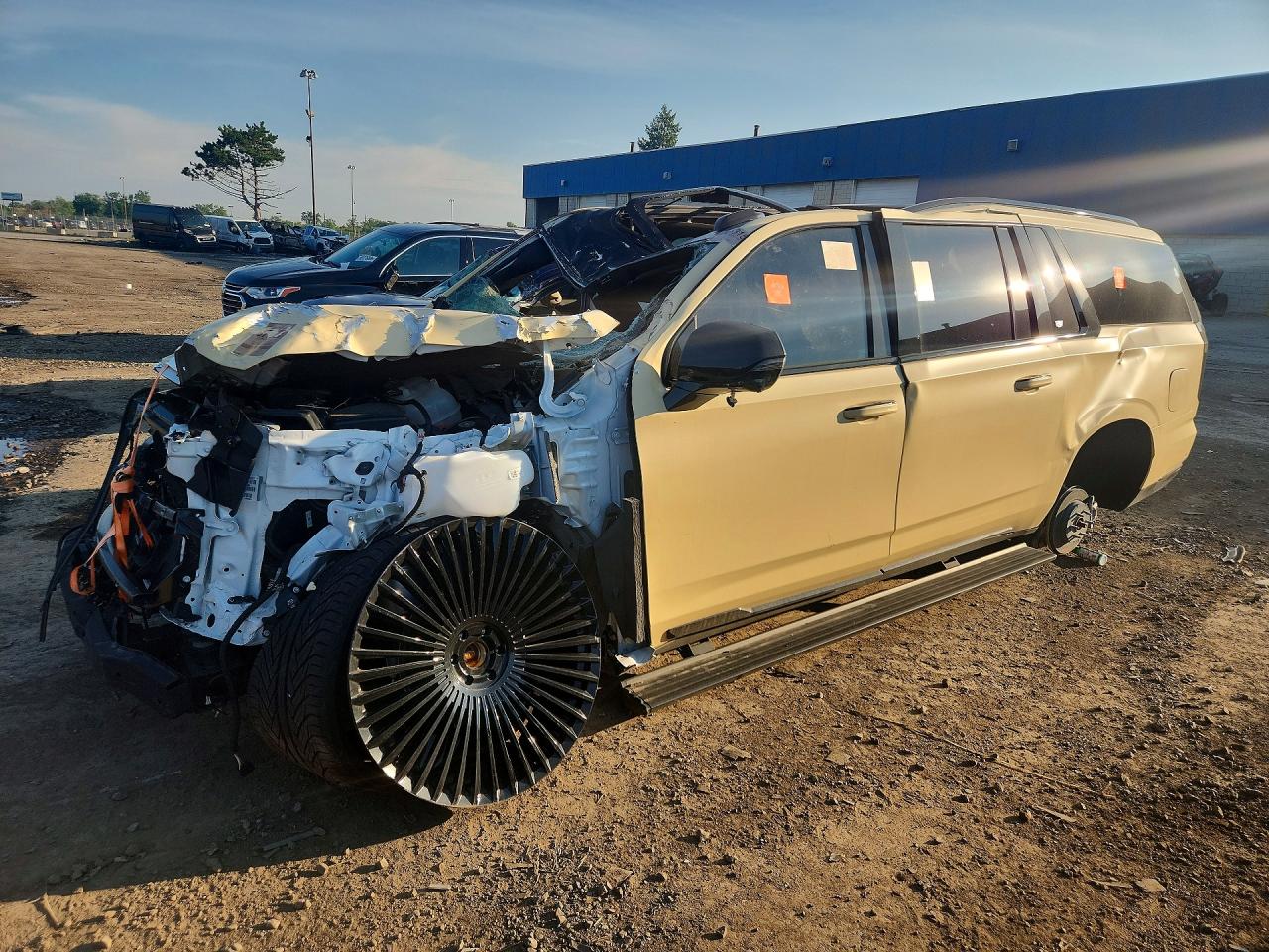 2025 CADILLAC ESCALADE Sport +Touring Pkg — Front 3/4