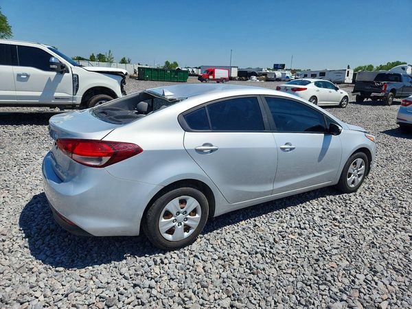 2017 KIA FORTE LX Base