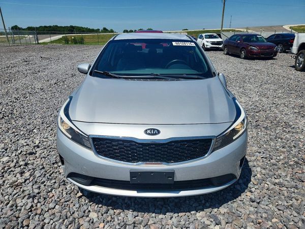 2017 KIA FORTE LX Base