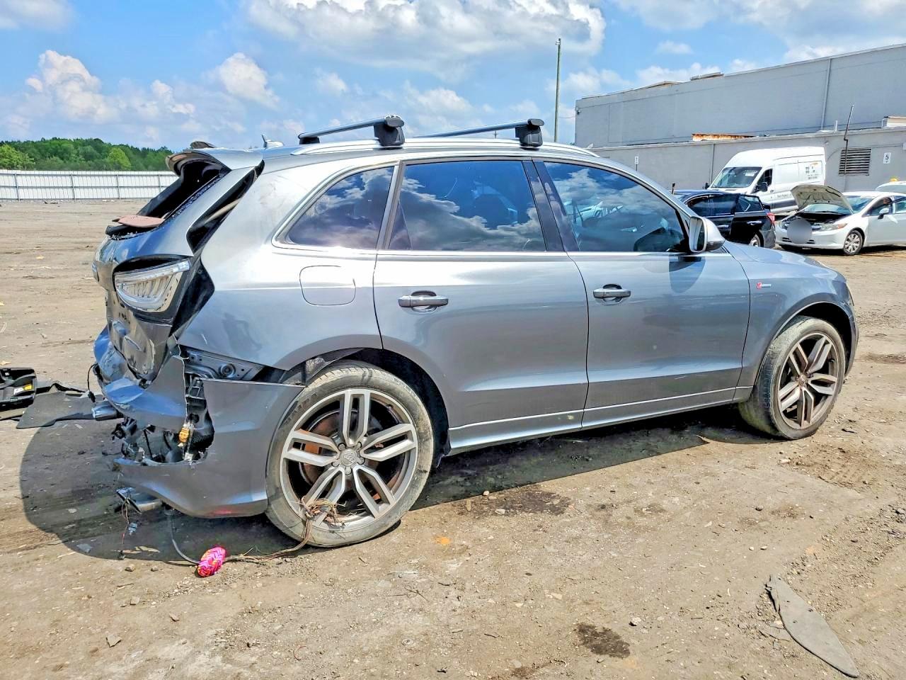 2015 AUDI SQ5 Premium Plus