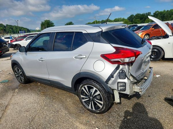 2019 NISSAN KICKS