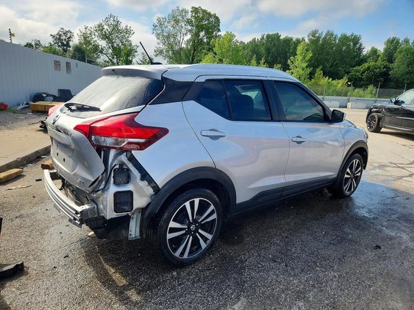 2019 NISSAN KICKS