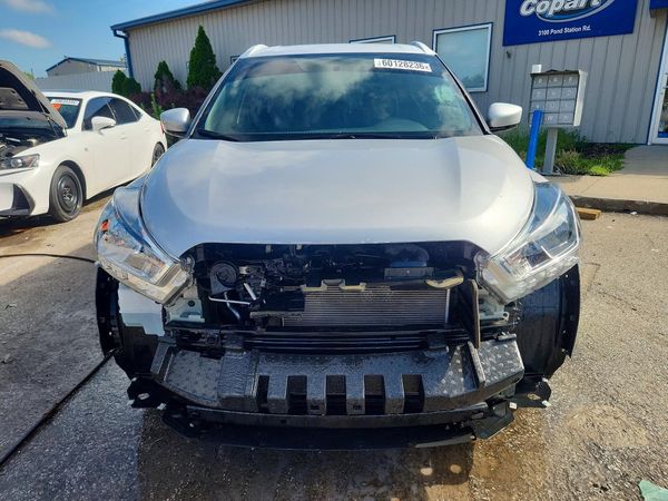 2019 NISSAN KICKS
