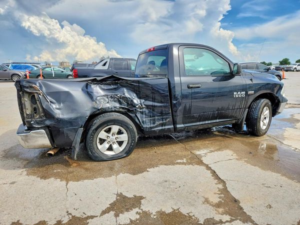 2015 RAM 1500 ST
