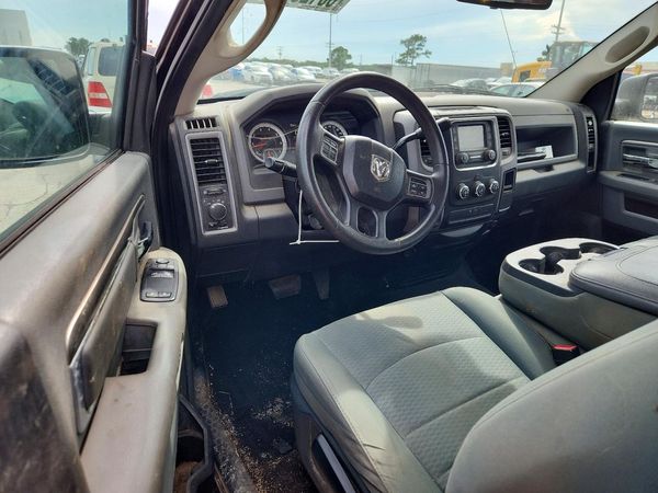 2015 RAM 1500 ST