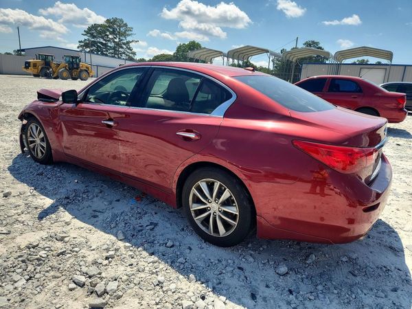 2015 INFINITI Q50