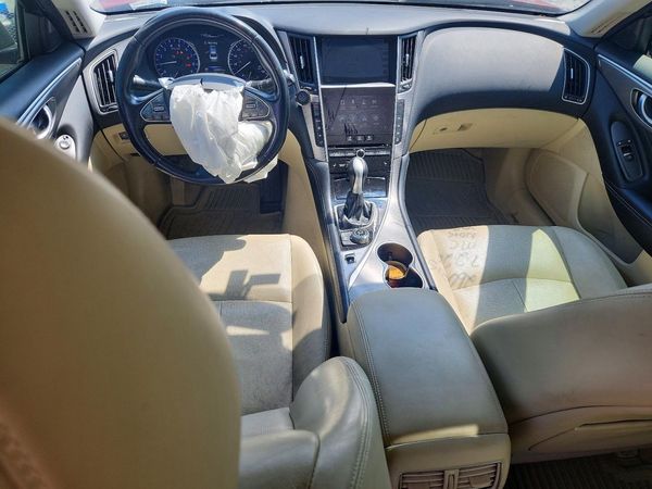 2015 INFINITI Q50