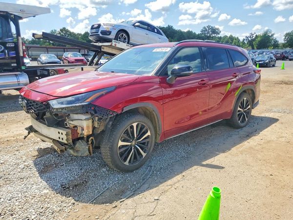 2021 TOYOTA HIGHLANDER XSE Nav & JBL — Front 3/4