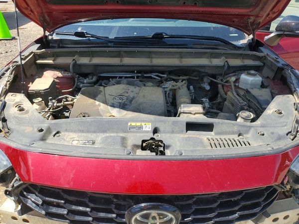 2021 TOYOTA HIGHLANDER XSE Nav & JBL — Engine bay