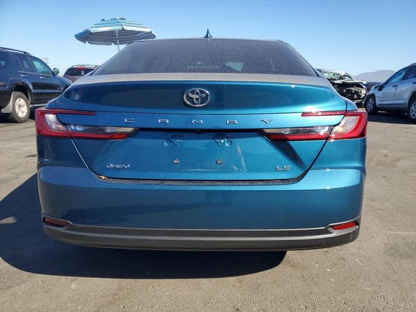 2025 TOYOTA CAMRY