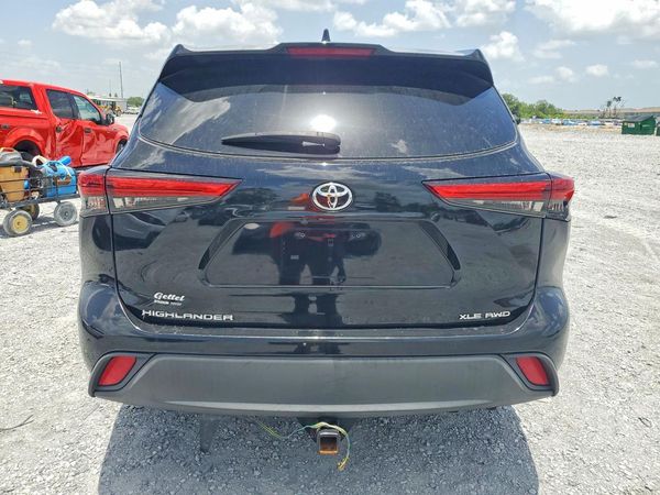 2021 TOYOTA HIGHLANDER XLE Nav