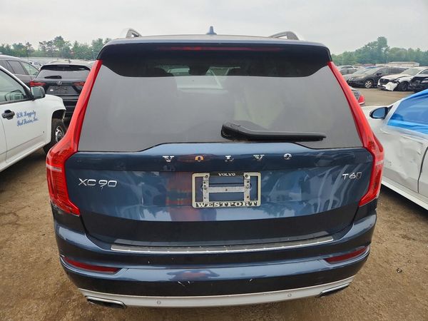 2019 VOLVO XC90