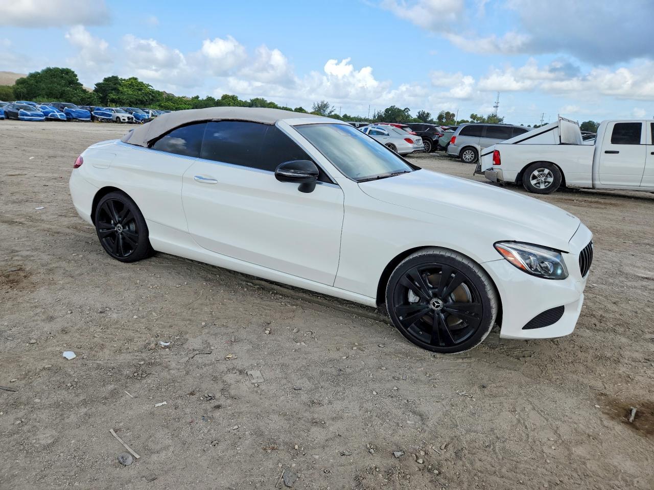 2017 MERCEDES-BENZ C C300
