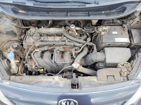 2015 KIA RIO GL - Middle-low