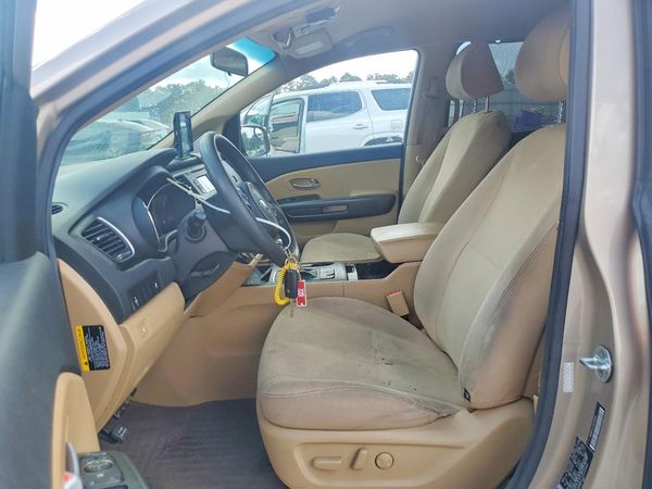 2016 KIA SEDONA LX - Middle-low
