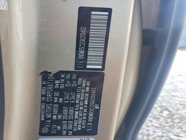 2016 KIA SEDONA LX - Middle-low
