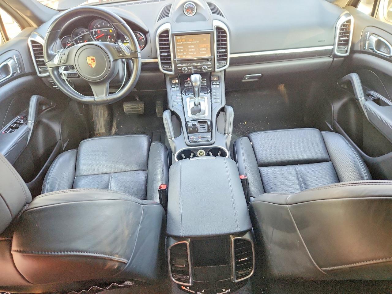 2013 PORSCHE CAYENNE