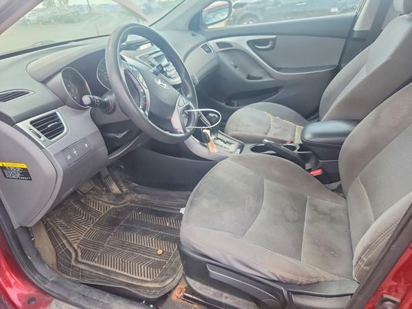 2013 HYUNDAI ELANTRA