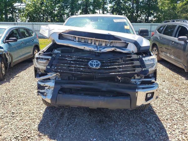 2018 TOYOTA TUNDRA