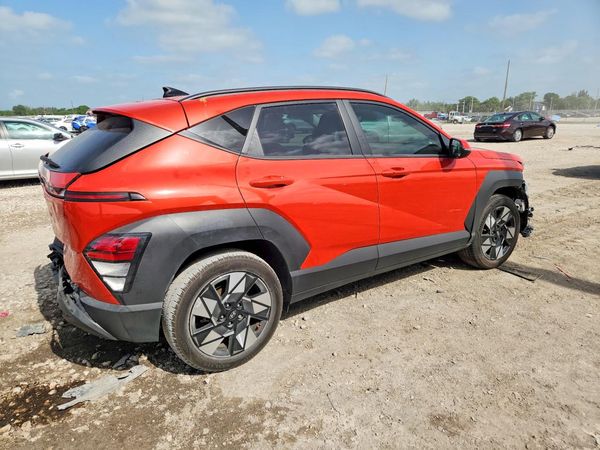 2024 HYUNDAI KONA SE
